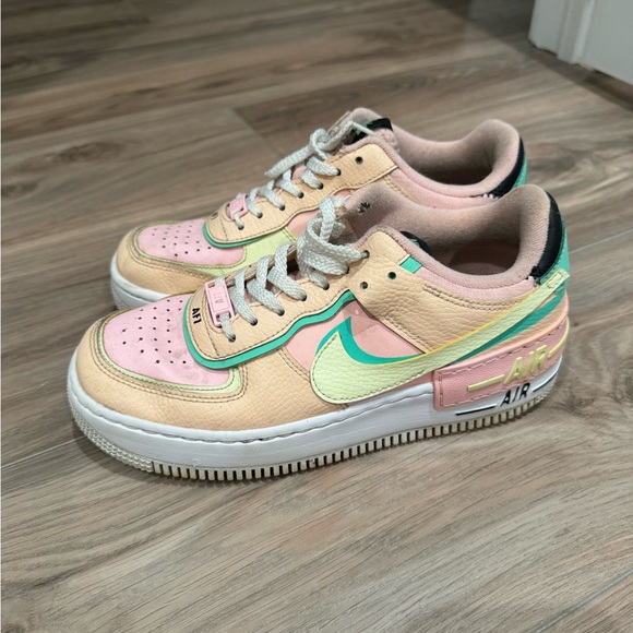 nike air force 1 lv8 arctic punch
